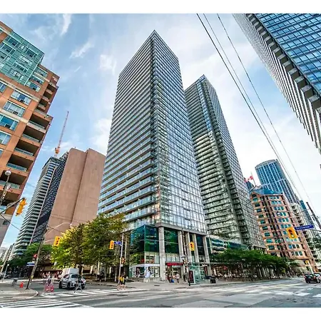 Comfy 1 Bedroom&Den Condo in Downtown Toronto 1 queen&1 single bed